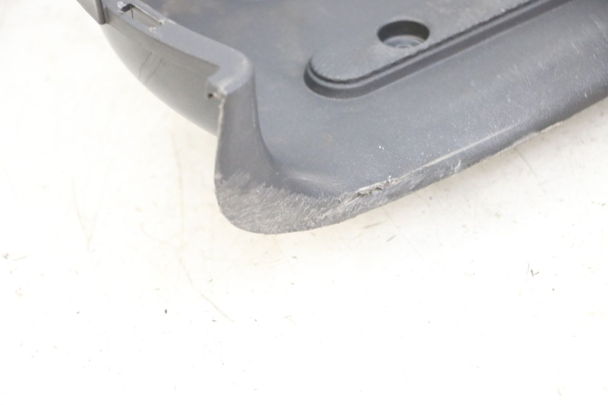 photo de MARCHE PIED PIAGGIO LIBERTY 4T 50 (2004 - 2008)