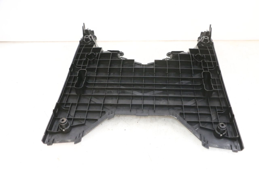 photo de MARCHE PIED DAELIM S1 125 (2007 - 2016) - Points de fixation