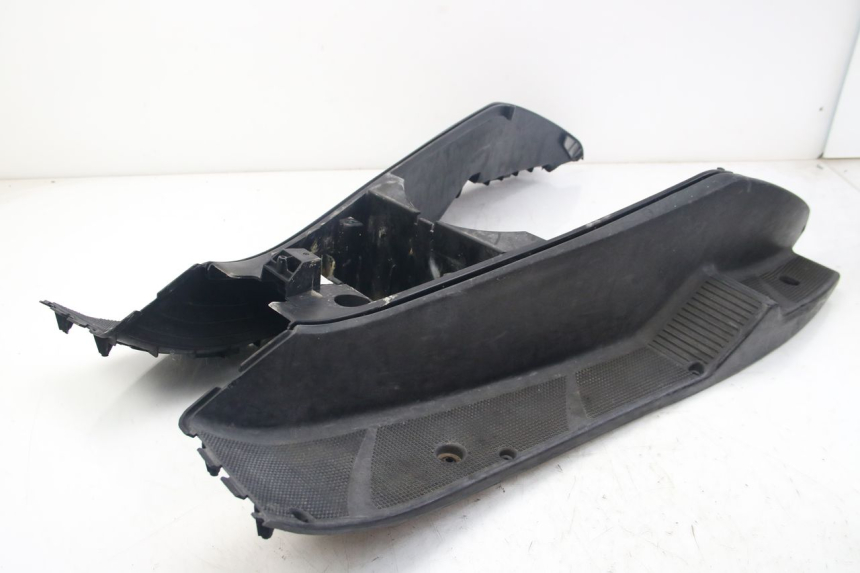photo de MARCHE PIED MBK SKYLINER 125 (1998 - 2001)