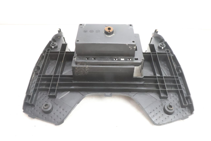 photo de MARCHE PIED KYMCO SUPER 8 2T 50 (2007 - 2013) - Points de fixation