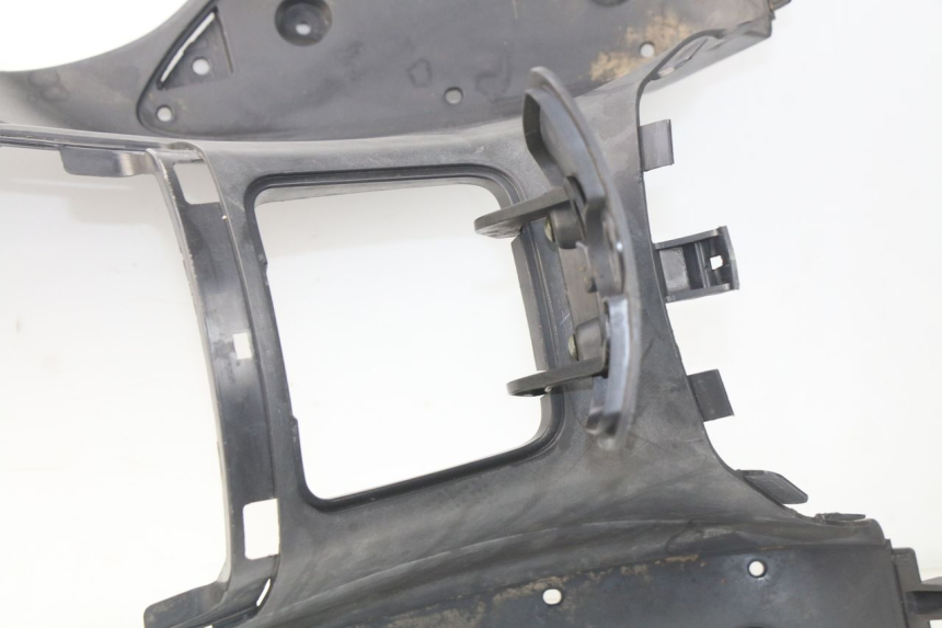 photo de MARCHE PIED SUZUKI UC EPICURO 125 (1999 - 2003)