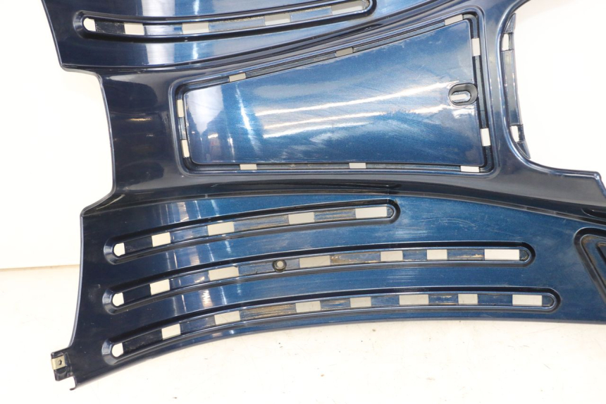 photo de MARCHE PIED PIAGGIO VESPA LX 125 (2005 - 2010) - Détails caractéristiques