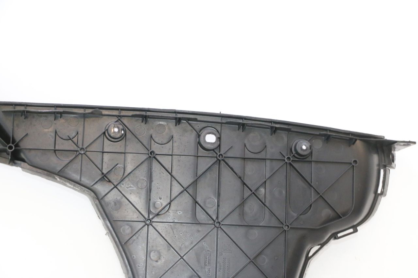 photo de MARCHE PIED PEUGEOT VIVACITY NEW 2T 50 (2008 - 2017) - Points de fixation