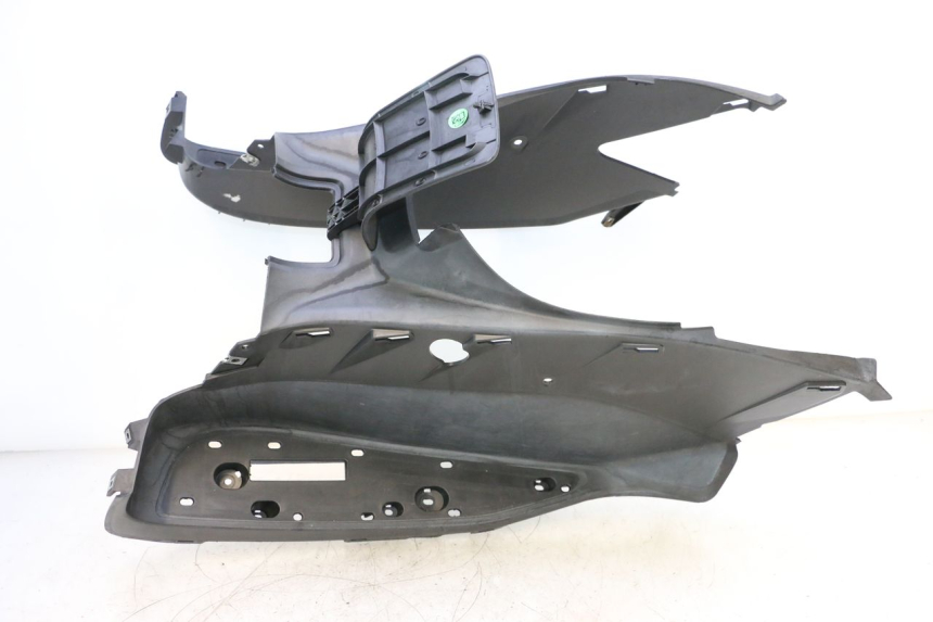 photo de MARCHE PIED YAMAHA X-MAX XMAX 125 (2010 - 2013) - Détail de la pièce