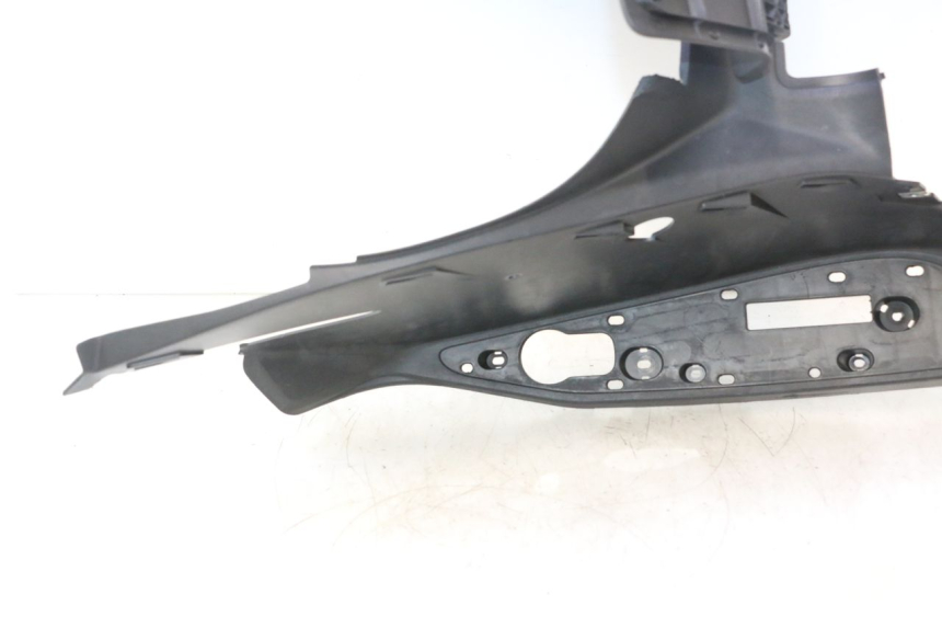 photo de MARCHE PIED YAMAHA X-MAX XMAX 125 (2010 - 2013) - Autre angle de vue