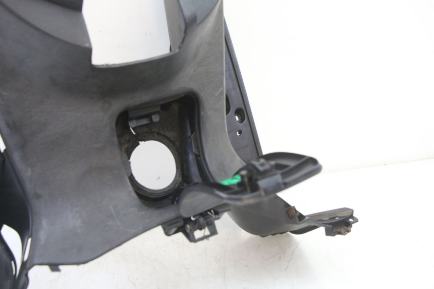 photo de MARCHE PIED YAMAHA XMAX X-MAX 125 (2006 - 2009)