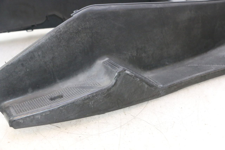 photo de MARCHE PIED YAMAHA YP MAJESTY 125 (2002 - 2006) - Vue d’ensemble