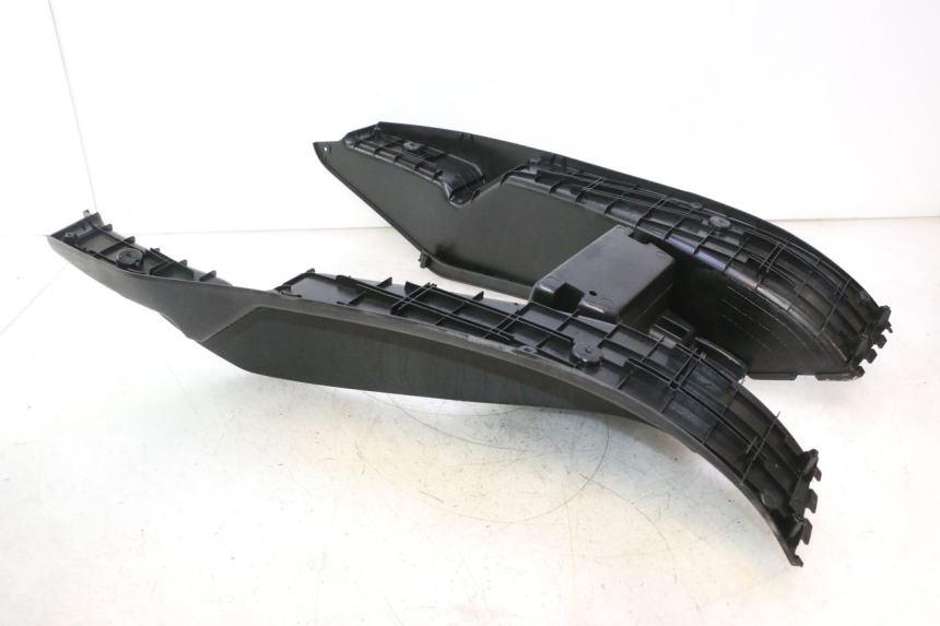 photo de MARCHE PIED YAMAHA YP MAJESTY 125 (2002 - 2006) - Angle alternatif