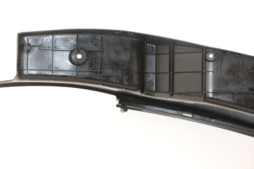 photo de MARCHE PIED YAMAHA YP MAJESTY 125 (2002 - 2006) - Points de fixation