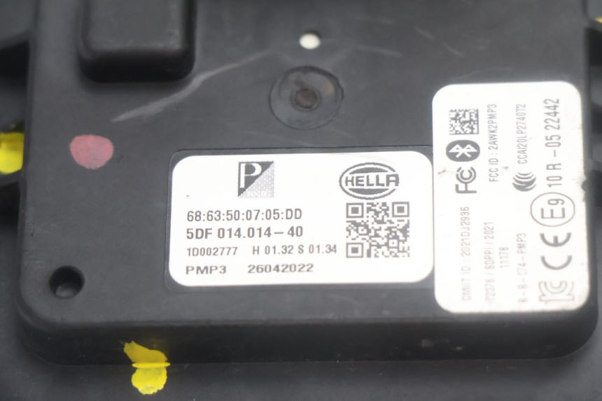 photo de MODULE D'INTERFACE PIAGGIO MP3 HPE 530 (2022 - 2026) - Gros plan technique
