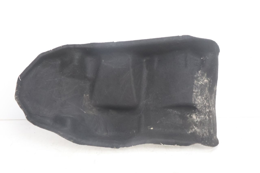 photo de MOQUETTE COFFRE BMW C SPORT 650 (2015 - 2021) - Gros plan technique