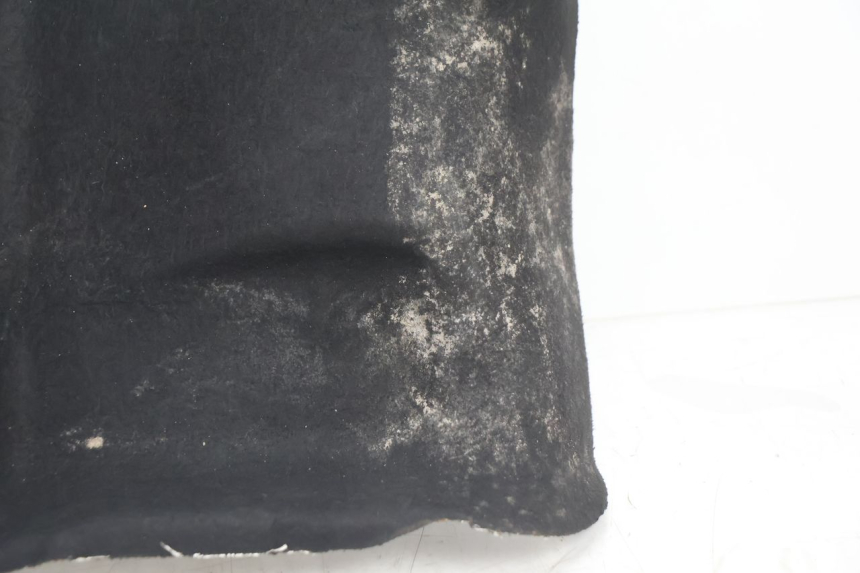 photo de MOQUETTE COFFRE BMW C SPORT 650 (2015 - 2021) - Points de fixation