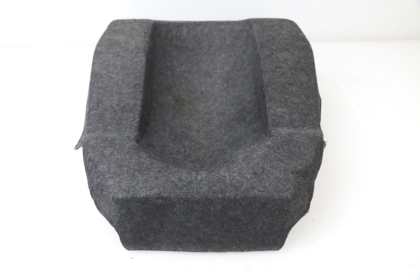 photo de TAPIS DE COFFRE SUZUKI AN BURGMAN 400 (2006 - 2010)