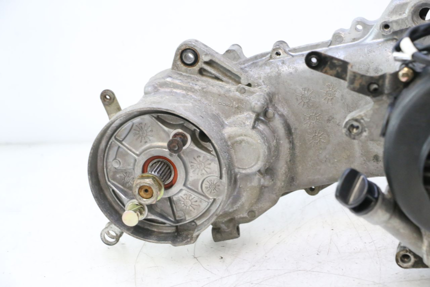 photo de MOTEUR KYMCO AGILITY 4T 10" 50 (2005 - 2018) - Zoom composants