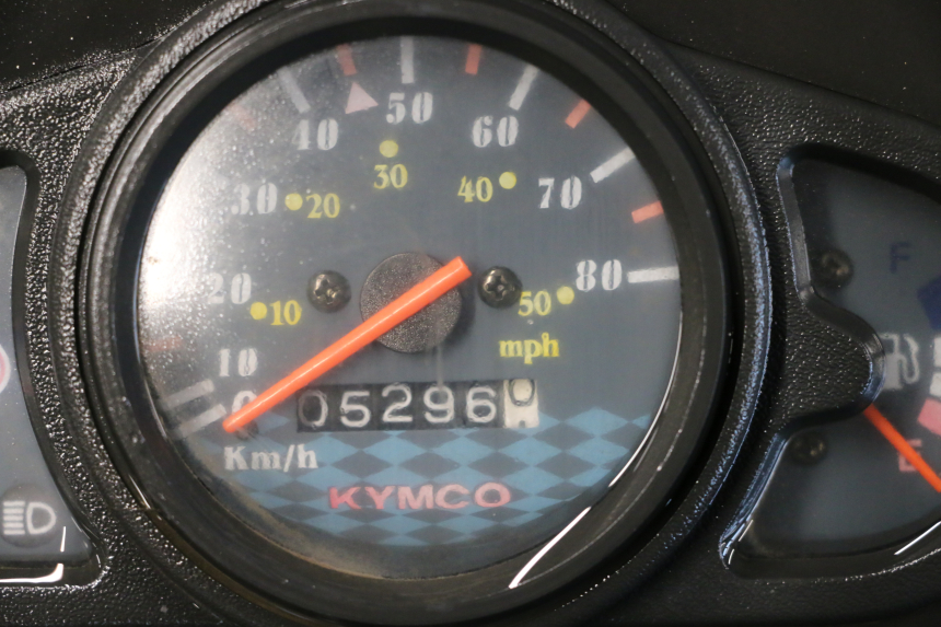 photo de MOTEUR KYMCO AGILITY 4T 10" 50 (2005 - 2018) - Zoom état d’usage