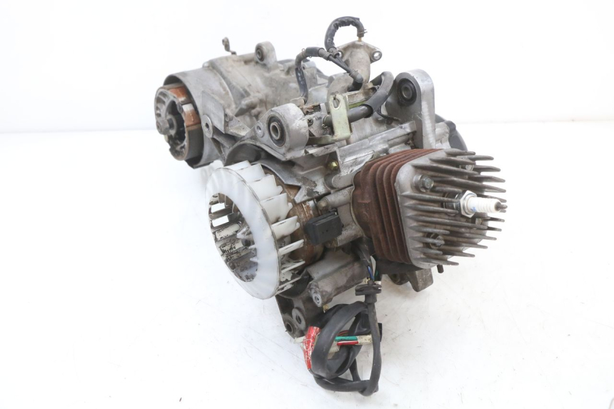 photo de MOTEUR KYMCO AGILITY FR 2T 50 (2012 - 2017) - Autre angle de vue