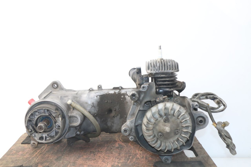 photo de MOTEUR MBK BOOSTER SPIRIT NAKED 50 (2004 - 2017) - Zoom composants