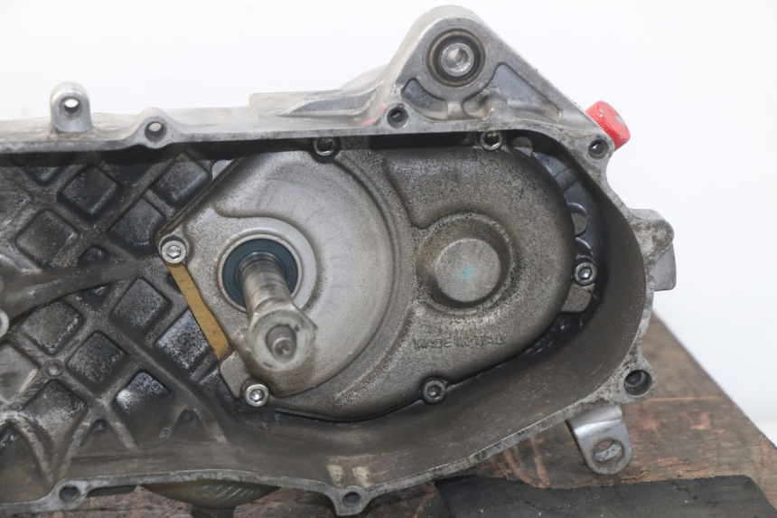 photo de MOTEUR MBK BOOSTER SPIRIT NAKED 50 (2004 - 2017) - Vue principale