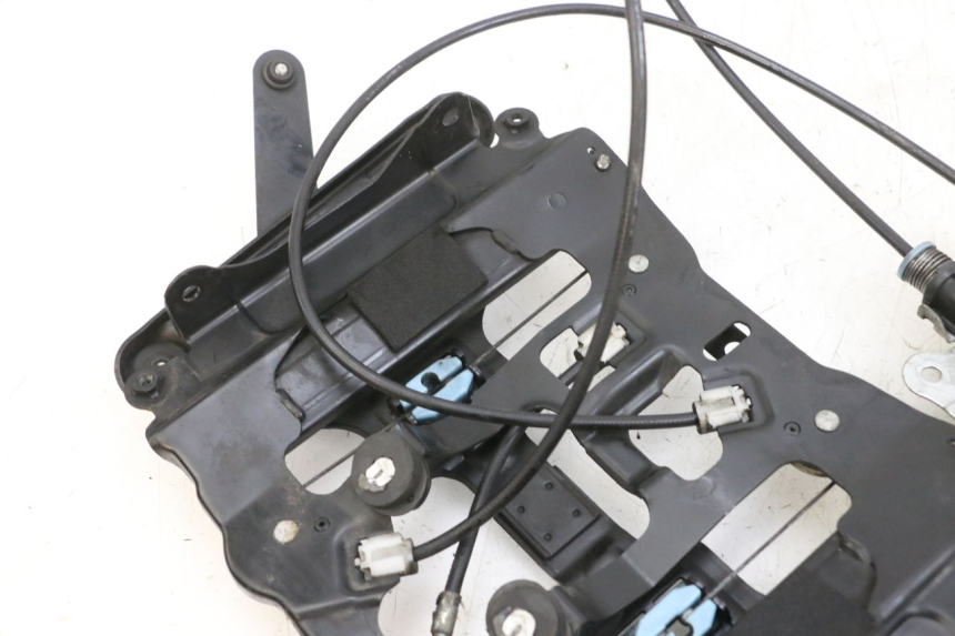 photo de MOTEUR BULLE SUZUKI BURGMAN 650 (2013 - 2020)