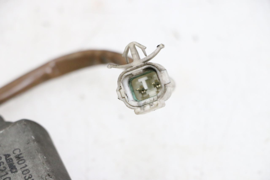 photo de MOTEUR BULLE SUZUKI BURGMAN EXECUTIVE ABS 650 (2006 - 2012) - Autre angle de vue