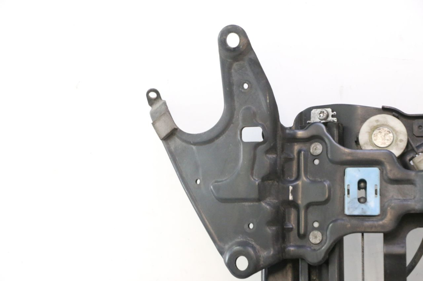 photo de MOTEUR BULLE SUZUKI BURGMAN EXECUTIVE ABS 650 (2006 - 2012) - Photo complémentaire