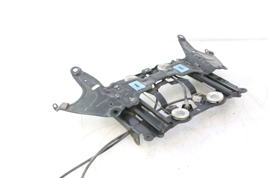 photo de MOTEUR BULLE SUZUKI BURGMAN EXECUTIVE ABS 650 (2006 - 2012) - Pièce contrôlée
