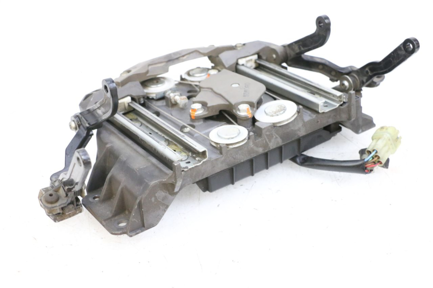 photo de MOTEUR BULLE YAMAHA FJR ABS 1300 (2006 - 2012) - Angle alternatif