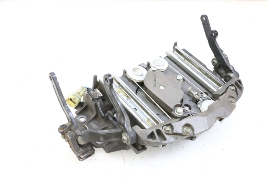 photo de MOTEUR BULLE YAMAHA FJR ABS 1300 (2006 - 2012) - Aperçu profil