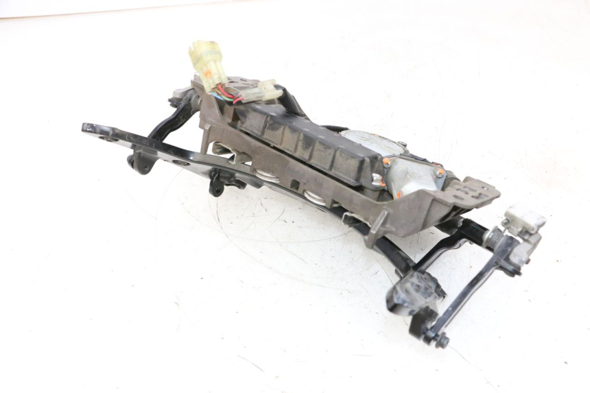 photo de MOTEUR BULLE YAMAHA FJR ABS 1300 (2006 - 2012) - Détail de la pièce