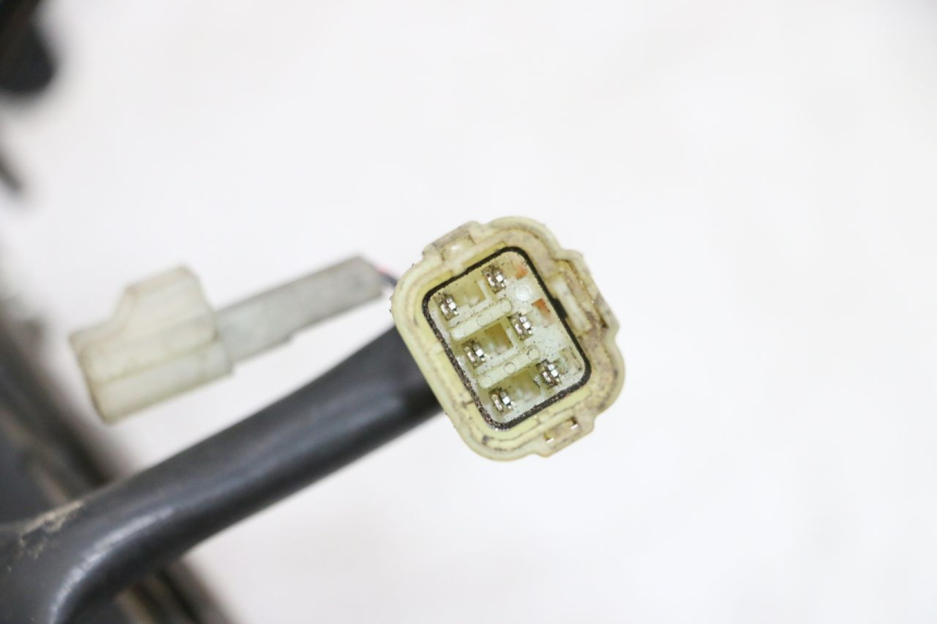 photo de MOTEUR BULLE YAMAHA FJR ABS 1300 (2006 - 2012) - Gros plan technique