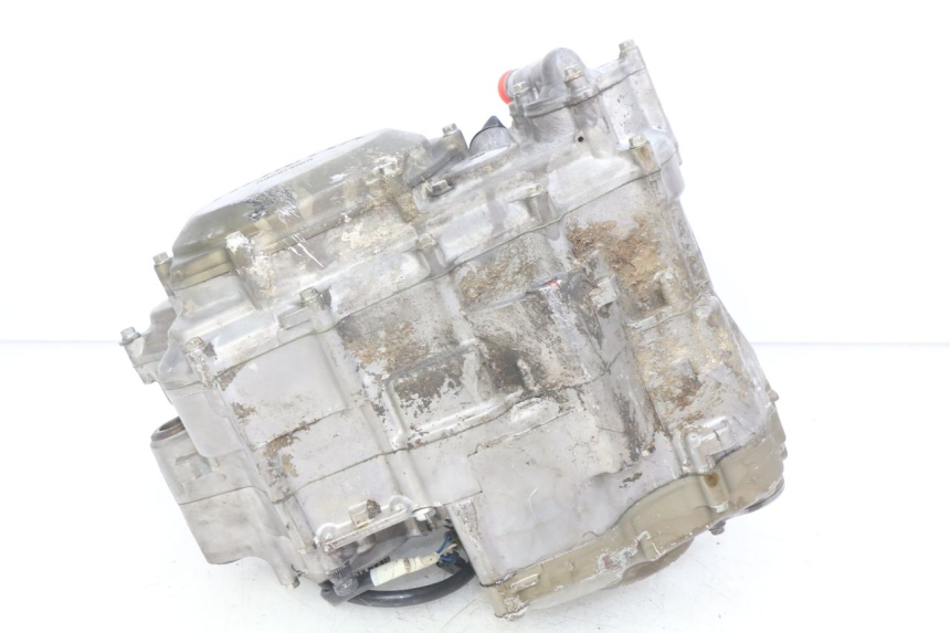 photo de MOTEUR HONDA CRF CR-F 450 (2005 - 2008) - Gros plan technique