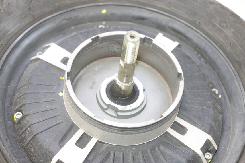 photo de MOTEUR WAYSCRAL E-START 1 (2018 - 2022) - Gros plan technique