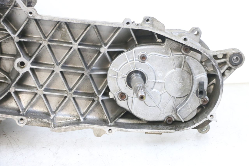 photo de MOTEUR PEUGEOT ELYSEO 125 (1999 - 2004) - Zoom qualité