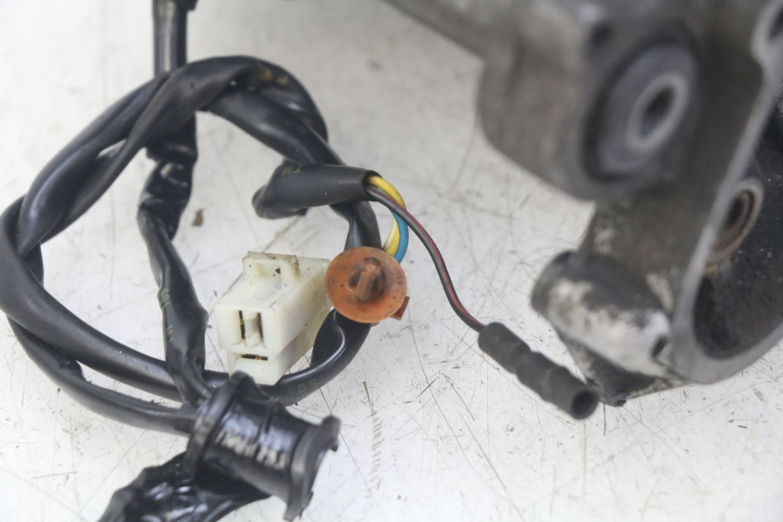 photo de MOTEUR PEUGEOT ELYSTAR 50 (2002 - 2014) - Zoom composants