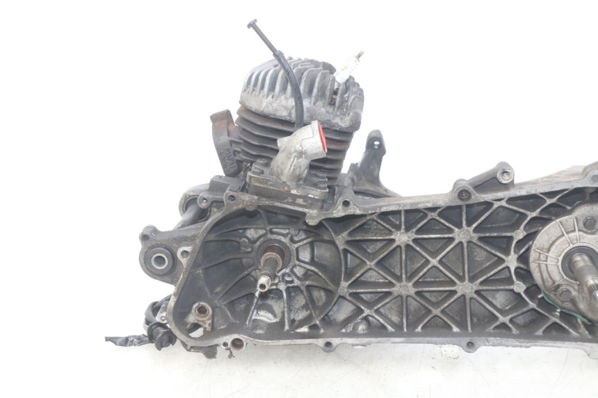 photo de MOTEUR PEUGEOT ELYSTAR 50 (2002 - 2014) - Inspection visuelle