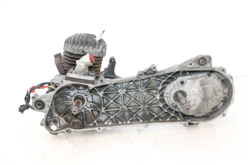 photo de MOTEUR PEUGEOT ELYSTAR 50 (2002 - 2014) - Vue principale
