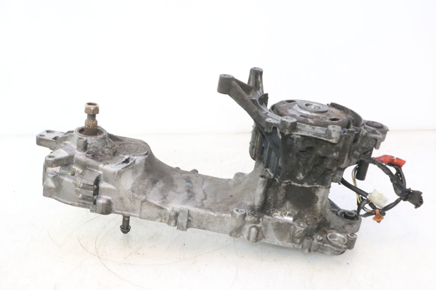 photo de MOTEUR PEUGEOT ELYSTAR 50 (2002 - 2014) - Vue d’ensemble