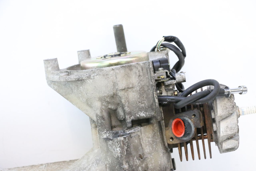 photo de MOTEUR KEEWAY F-ACT NAKED 50 (2009 - 2014) - Autre angle de vue