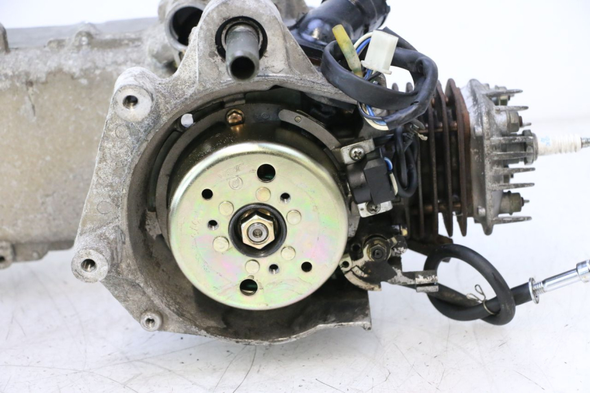 photo de MOTEUR KEEWAY F-ACT NAKED 50 (2009 - 2014) - Marquages et références