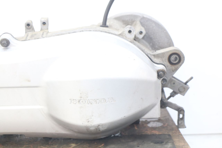 photo de MOTEUR HONDA FES PANTHEON 2T 125 (1998 - 2002)