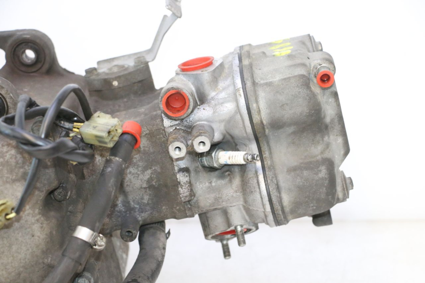 photo de MOTEUR HONDA FES PANTHEON 125 (2003 - 2007) - Gros plan technique