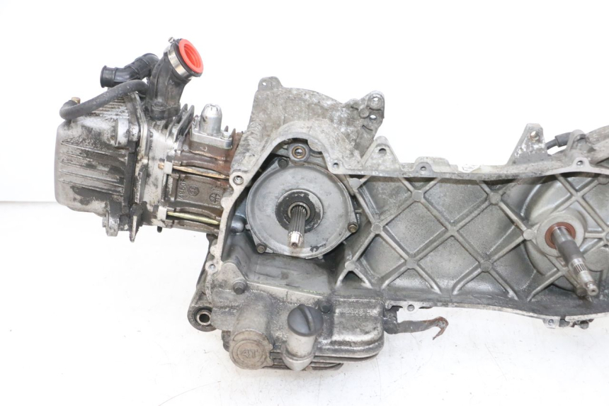 photo de MOTEUR PIAGGIO FLY 4T 50 (2013 - 2017) - Focus structure