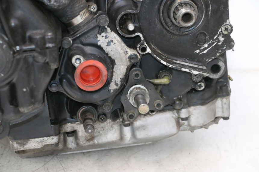 photo de MOTEUR KAWASAKI GPX F ZX750F 750 (1986 - 1990) - État de surface
