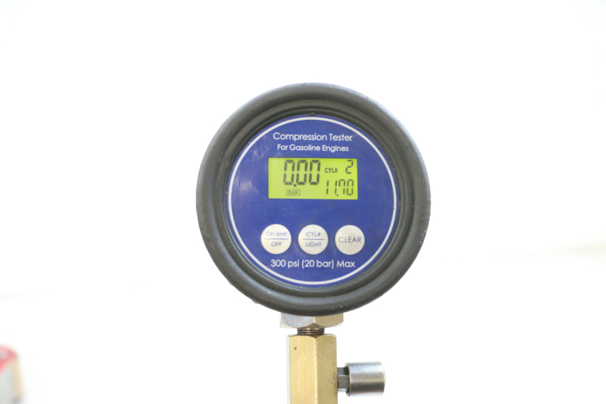 photo de MOTEUR KAWASAKI GPX R WARBIRD 600 (1988 - 1993) - Zoom composants