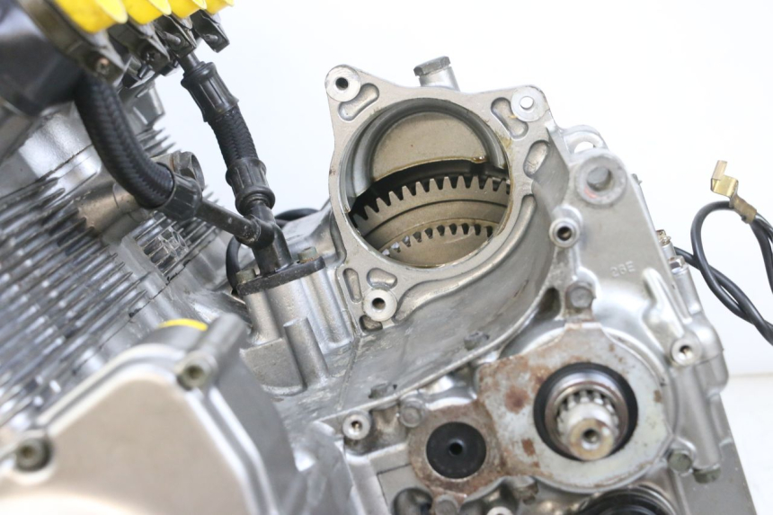 photo de MOTEUR SUZUKI GSF N BANDIT 600 (1996 - 1999) - Angle alternatif