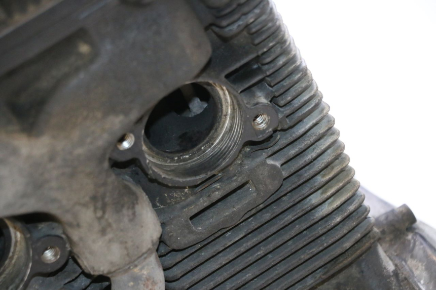 photo de MOTEUR SUZUKI GSX F GSXF 750 (1988 - 1998) - Autre angle de vue