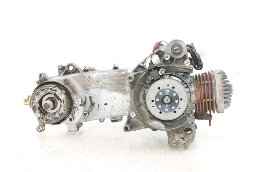 photo de MOTEUR PEUGEOT KISBEE 2T 50 (2010 - 2017) - Zoom qualité