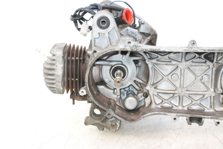 photo de MOTEUR PEUGEOT KISBEE 2T 50 (2010 - 2017) - Zoom état d’usage