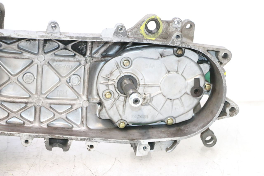 photo de MOTEUR PEUGEOT KISBEE 2T 50 (2010 - 2017) - Autre angle de vue