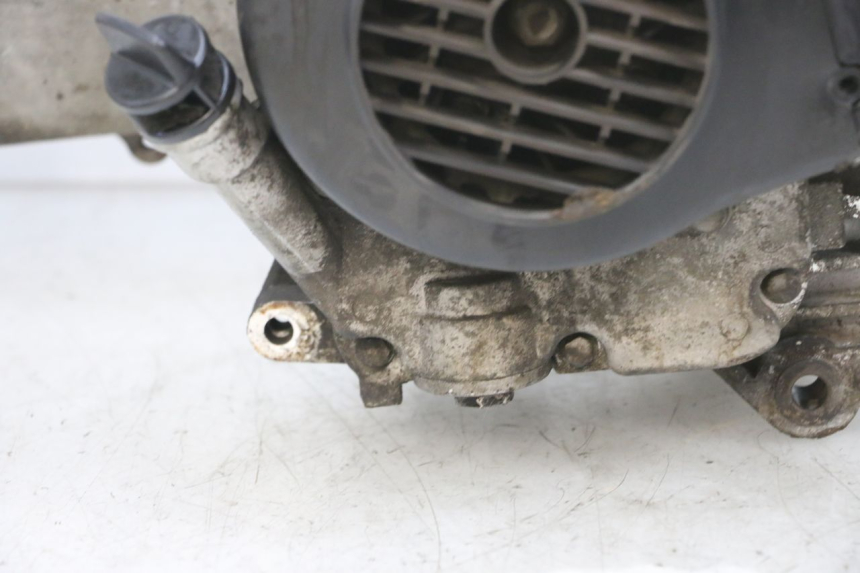 photo de MOTEUR PEUGEOT KISBEE 4T 50 (2010 - 2017) - Vue rapprochée